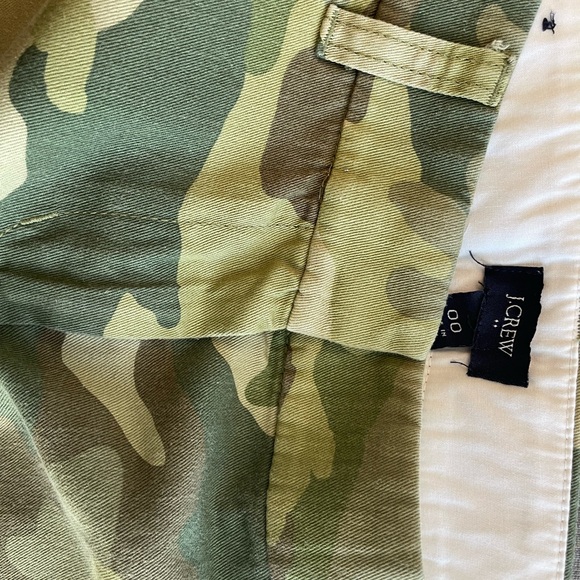 J. Crew Women’s Sz 00 Chino Casual Shorts. 1 Light Blue & 1 Camo - Picture 2 of 10